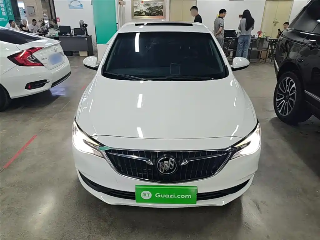 Buick Excelle 2018 18T Automatic Elite фото 3