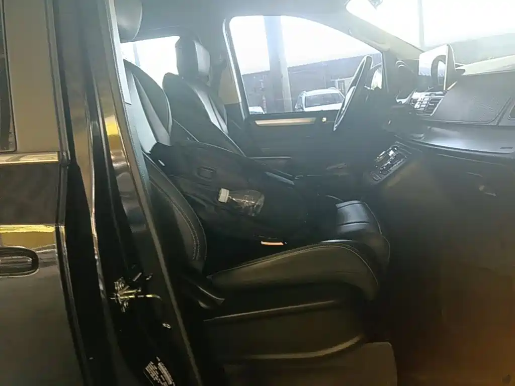 SAIC Maxus Maxus G20 2023 2023 Facelift ES 2.0T Gasoline Automatic Value Edition