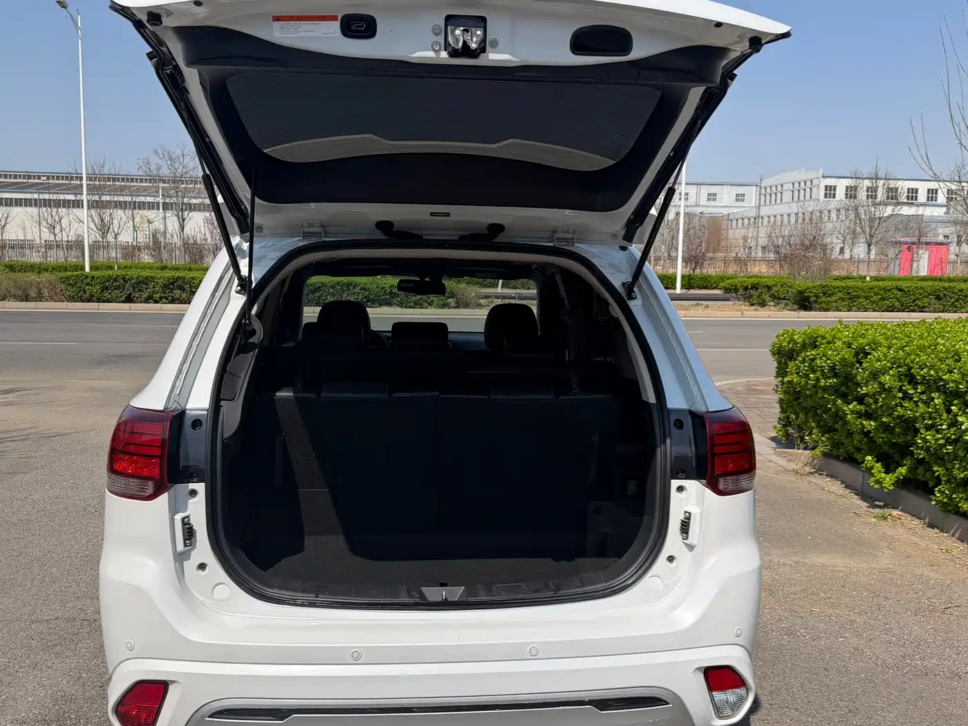 Mitsubishi Outlander 2021 2.4L 4WD Deluxe Edition 7-Seater фото 15