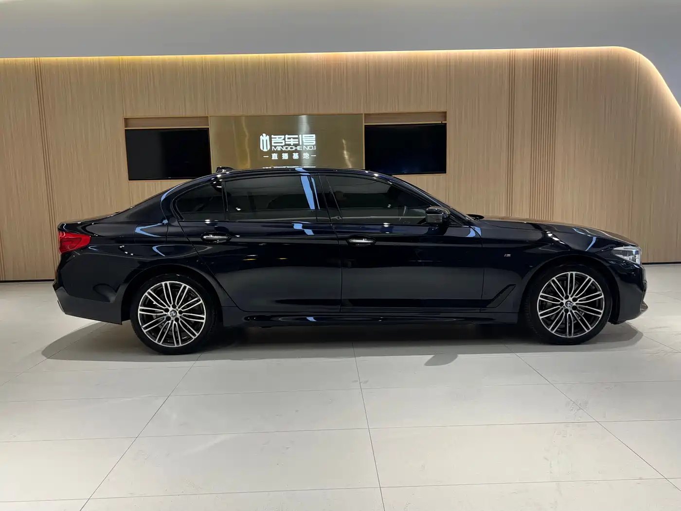 BMW 5 Series 2018 Facelift 530Li Exclusive M Sport Package фото 7