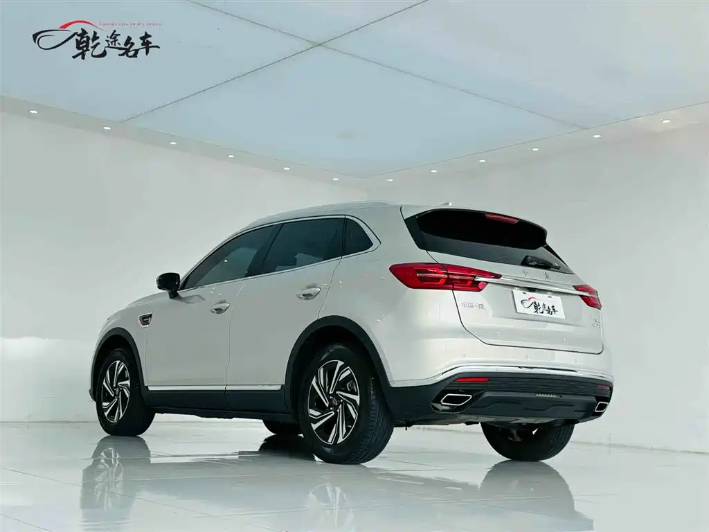 Hongqi HS5 2022 Facelift 2.0T Smart Flag Enjoyment Edition фото 5