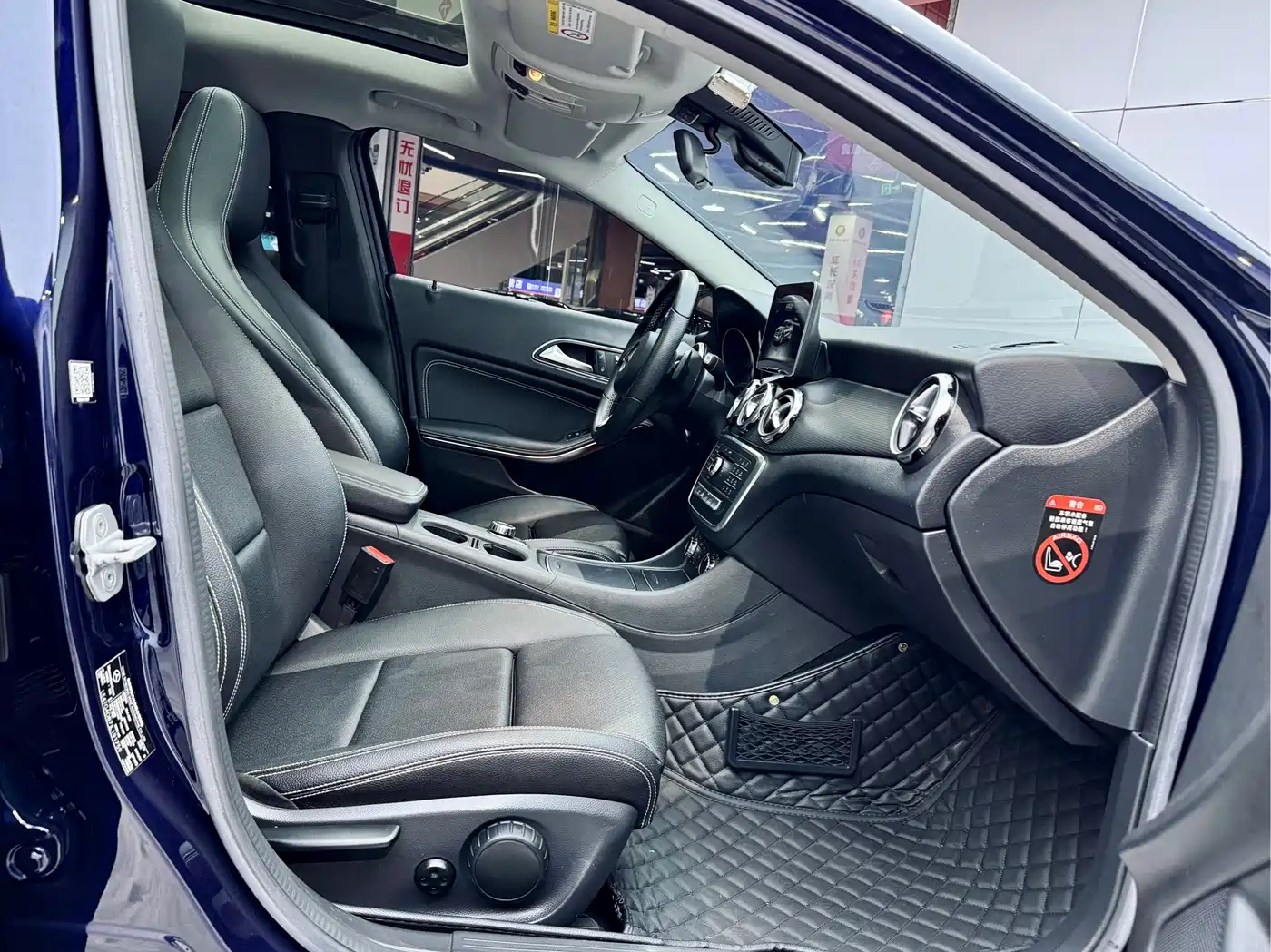 Mercedes-Benz GLA 2017 GLA 200 Dynamic фото 17