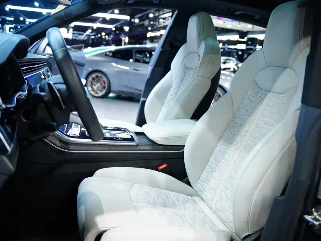 Photo 12 - Audi RS Q8