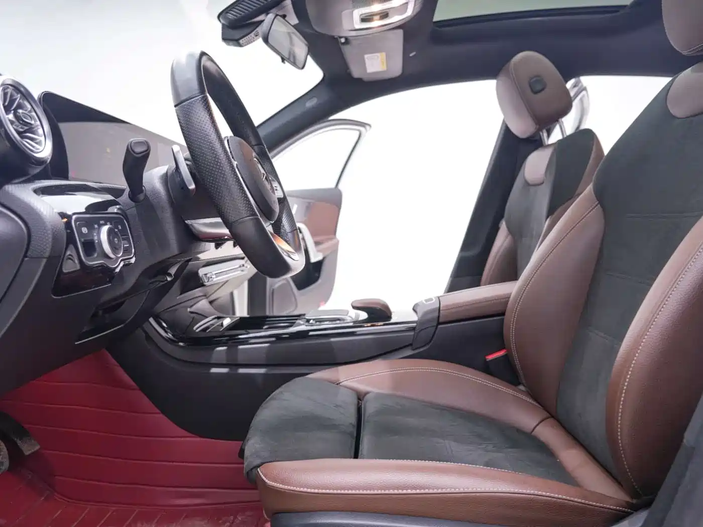 Mercedes-Benz A-Class 2021 A 200 L Sport Sedan Fashion Edition фото 24