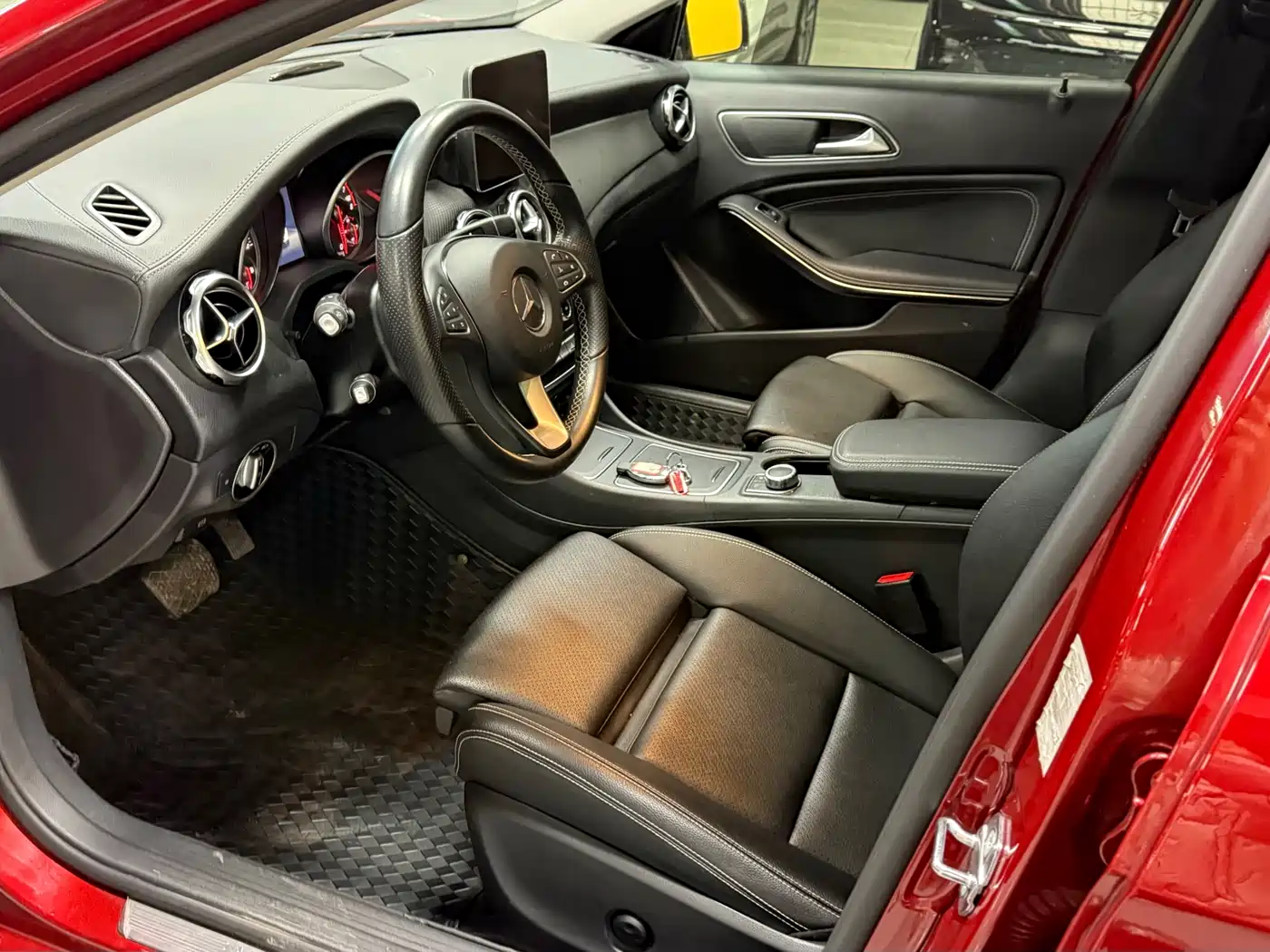 Mercedes-Benz GLA 2018 GLA 220 4MATIC Sport фото 9