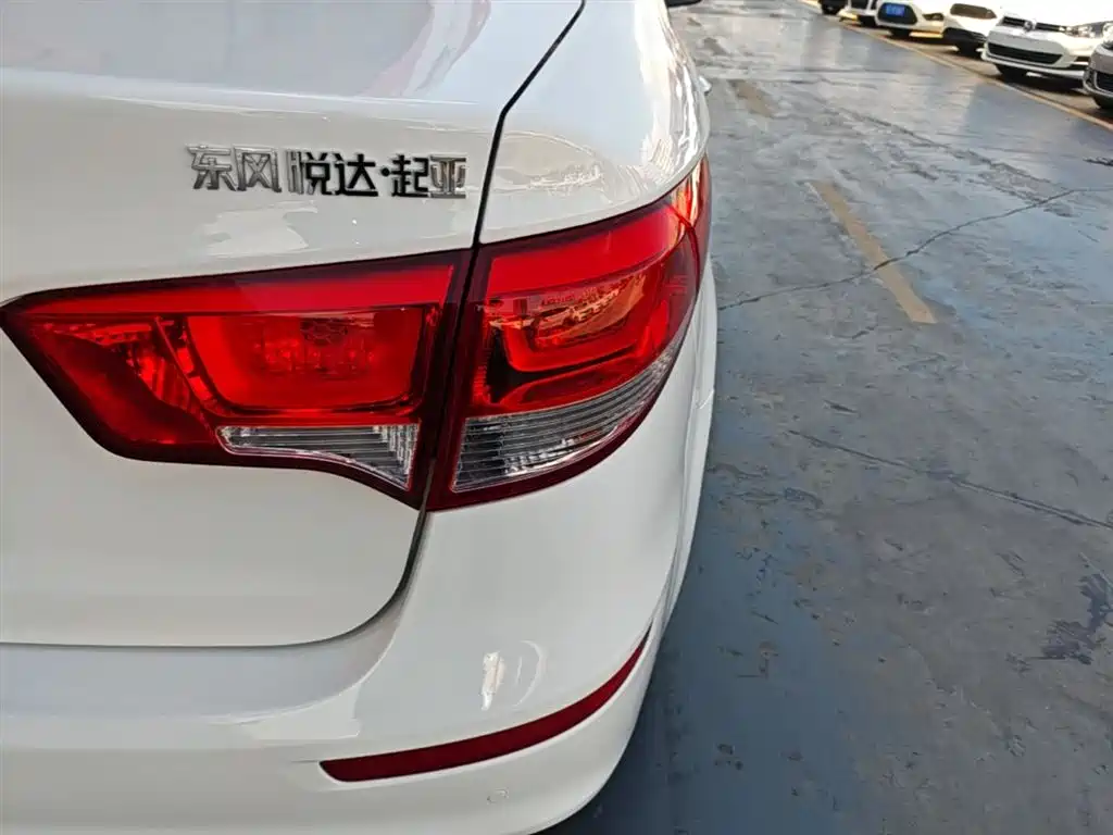 Kia K2 2015 Sedan 1.4L MT GLS фото 8