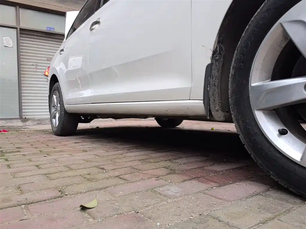 Volkswagen Santana 2013 1.6L Manual Comfort Edition фото 21