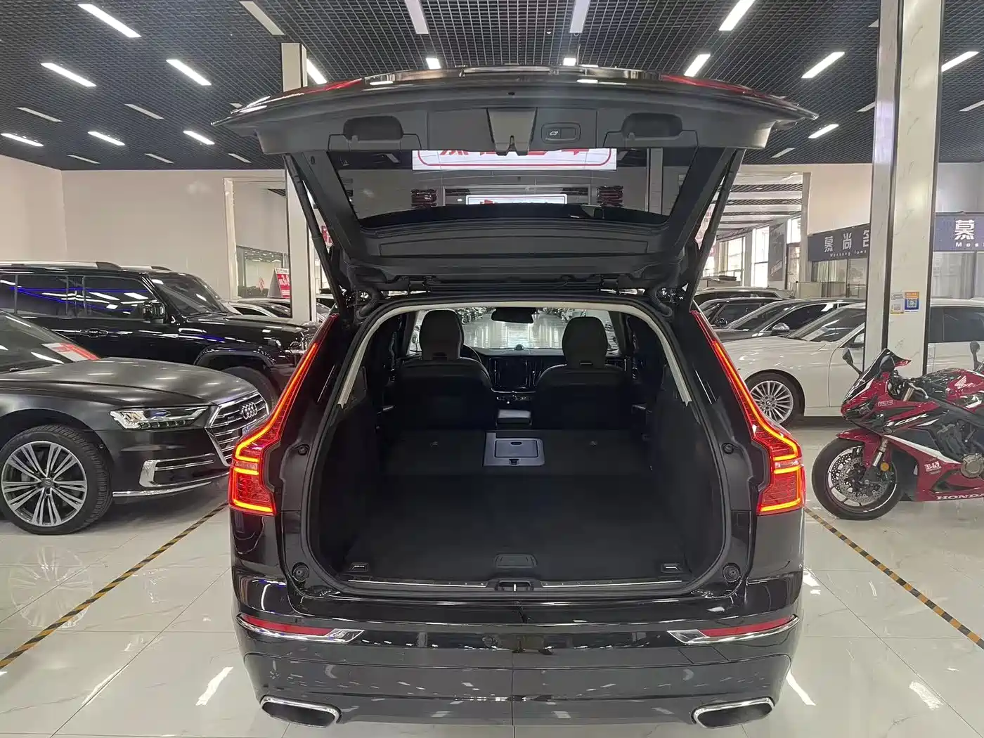 Фото 15 - Volvo XC60