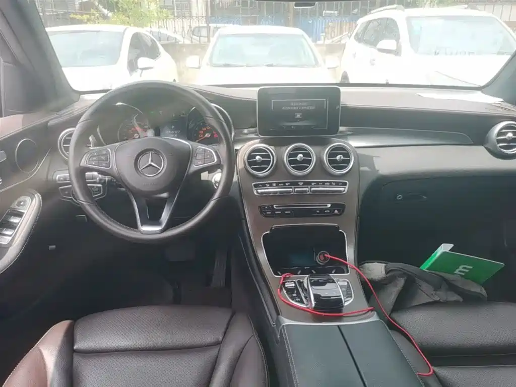 Mercedes-Benz GLC 2017 GLC 300 4MATIC Dynamic фото 10