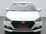 Photo 1 - Hyundai Verna