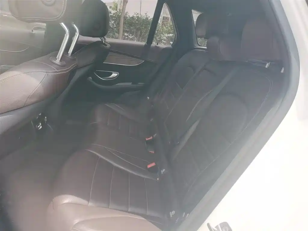Mercedes-Benz GLC 2017 GLC 300 4MATIC Dynamic фото 17