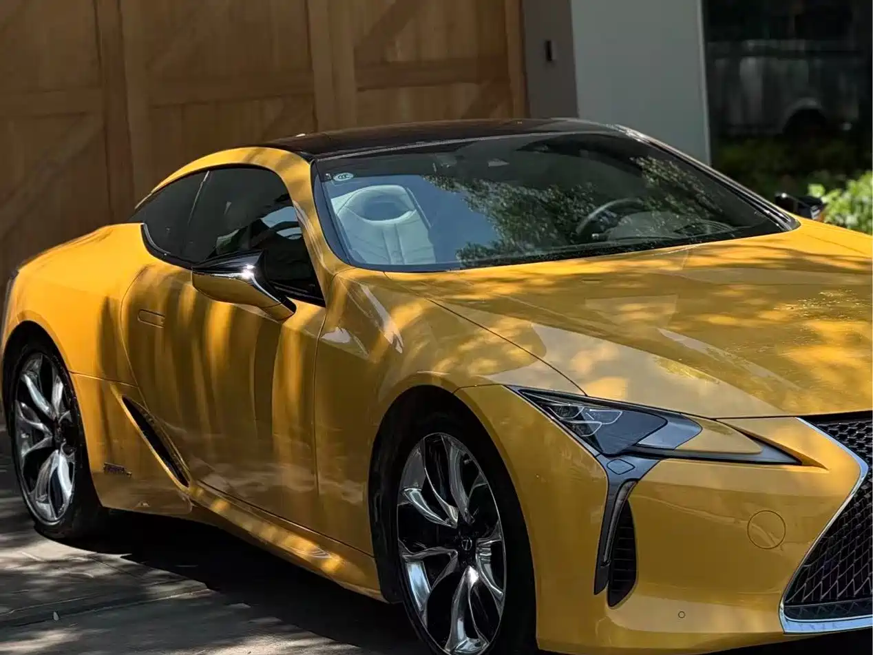 Фото 2 - Lexus LC