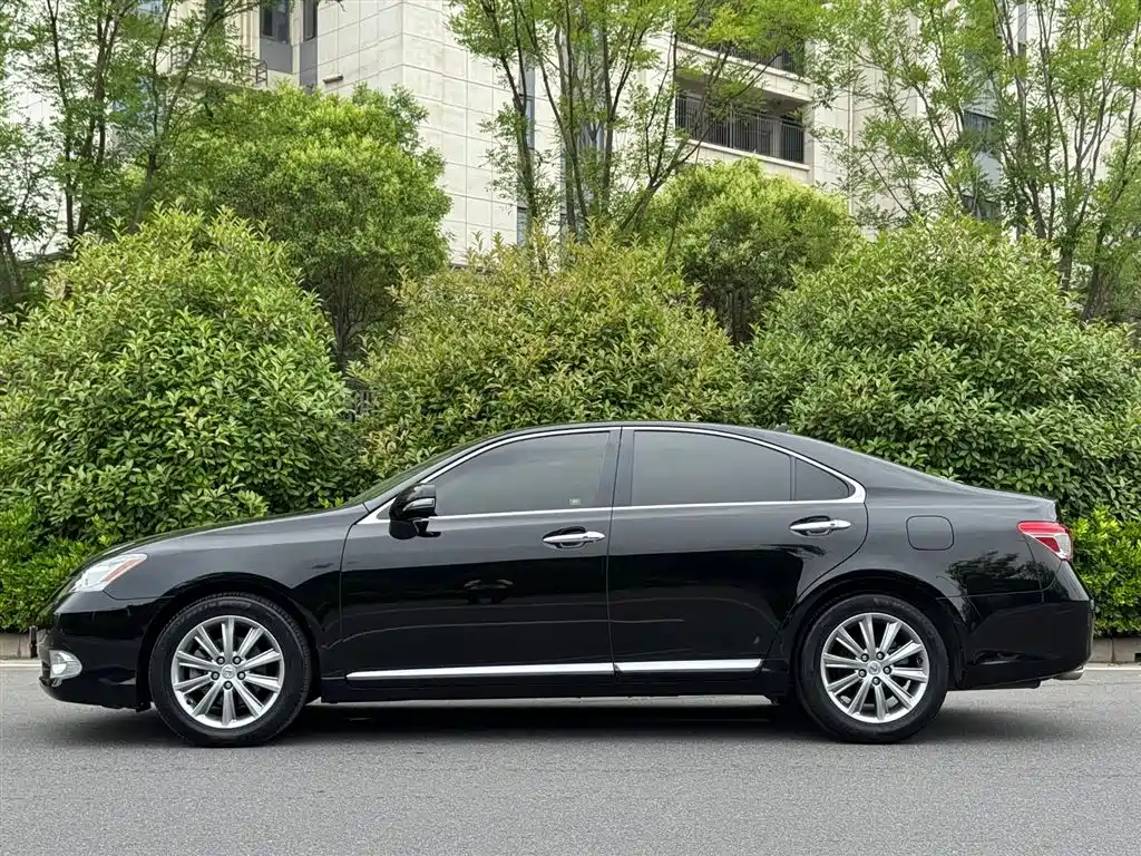 Lexus ES 2010 350 Luxury Edition фото 11