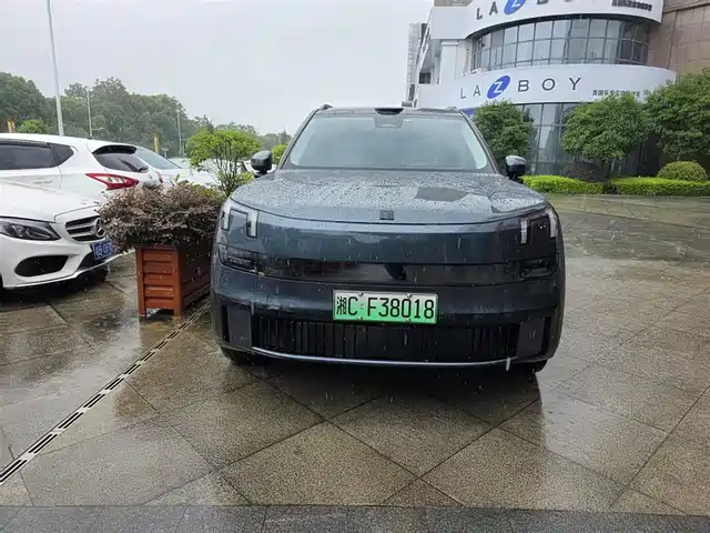 Lynk & Co 900 2025 2.0T Ultra