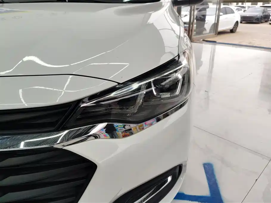 CHEVROLET CRUZE