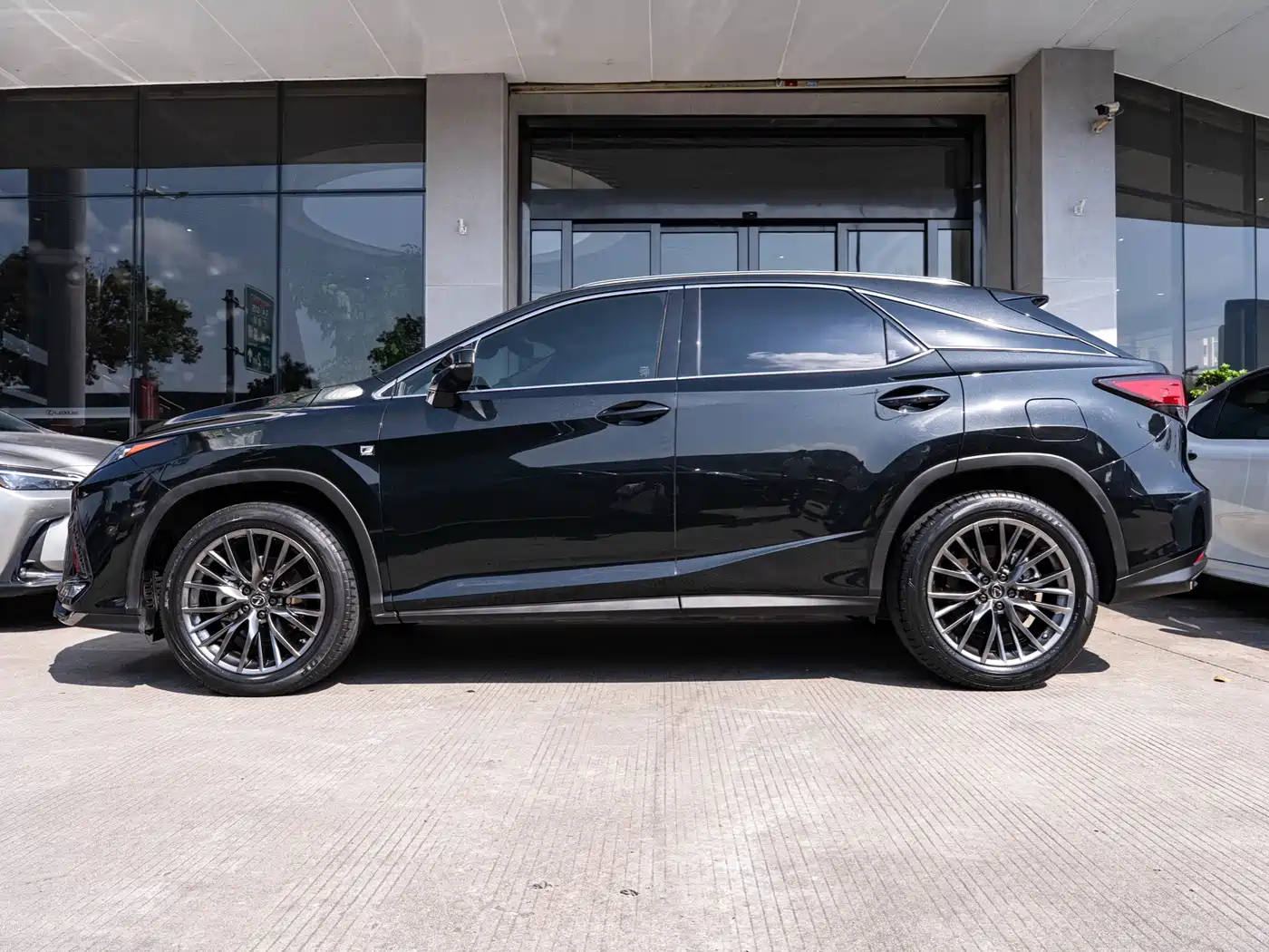Lexus RX 2021 300 AWD F SPORT фото 4