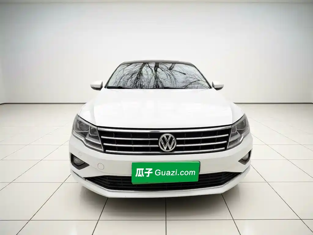 Photo 24 - Volkswagen Jetta
