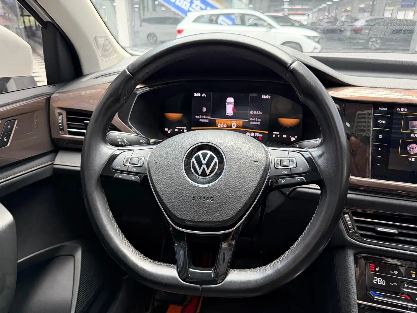 Volkswagen Tharu, миниатюра 7