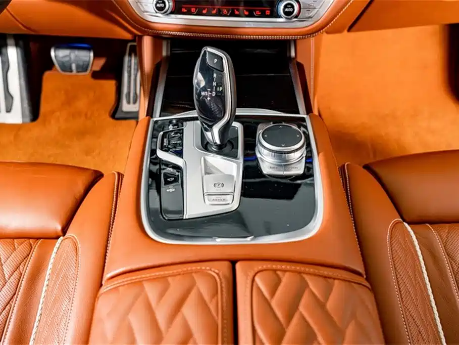 BMW 7 Series 2019 Facelift 750Li xDrive V8 M Sport Package фото 17