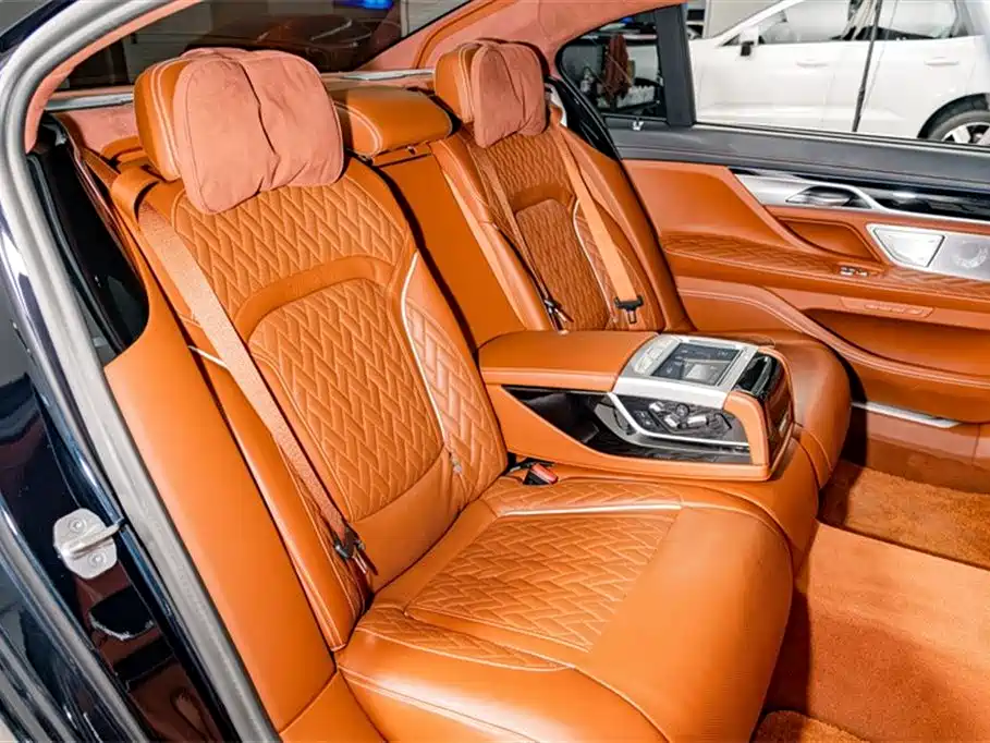 BMW 7 Series 2019 Facelift 750Li xDrive V8 M Sport Package фото 27