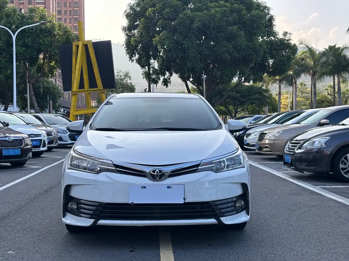 Toyota Corolla 2017 Facelift 1.2T S-CVT GL фото 2