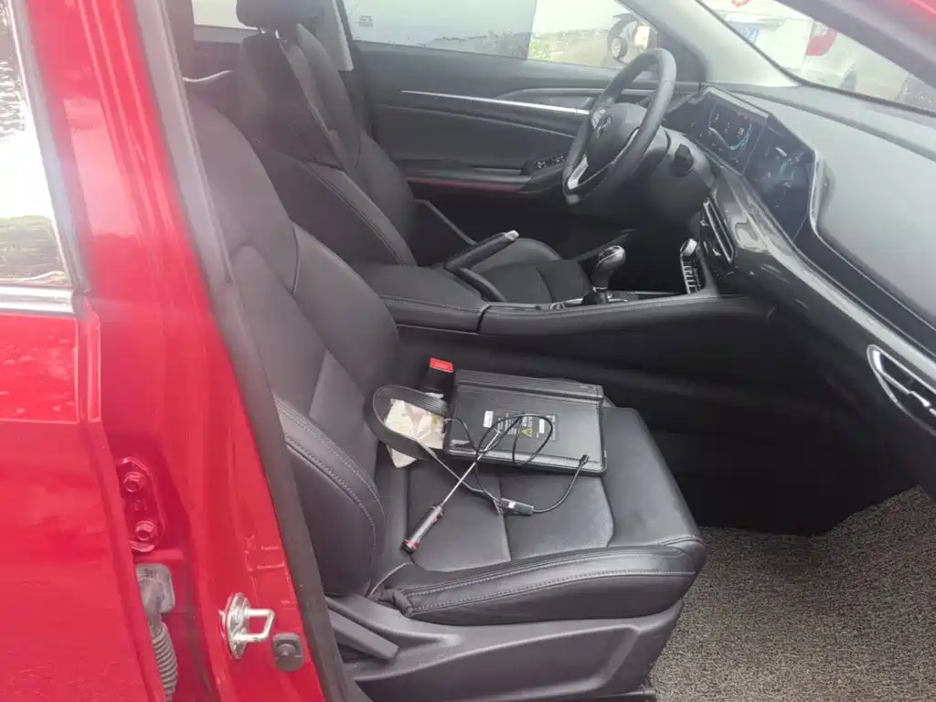 Фото 25 - Changan Eado