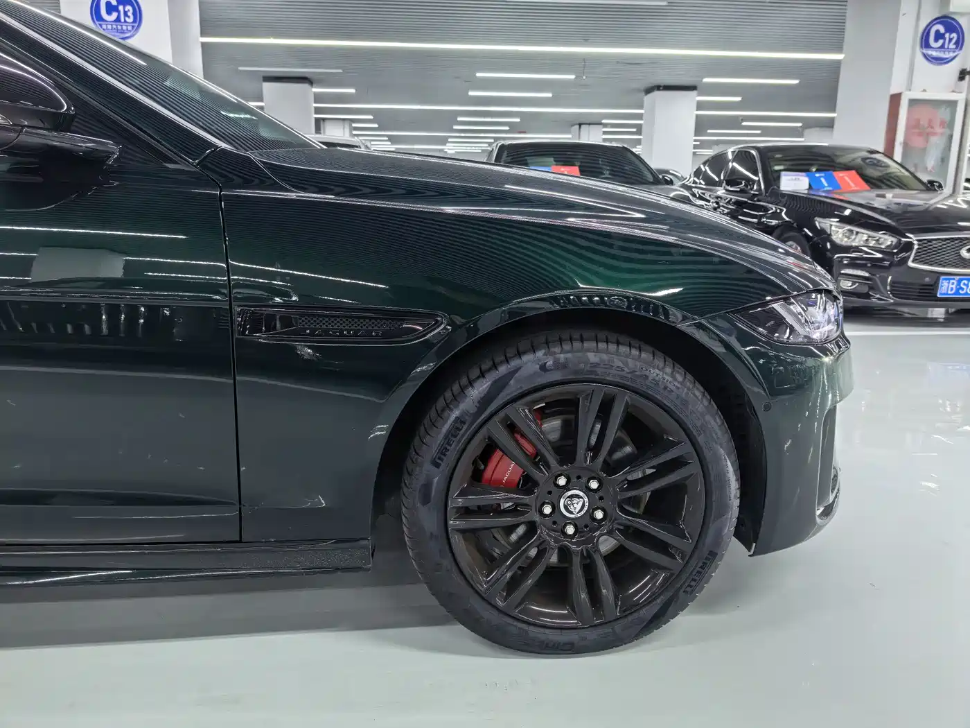 Jaguar XEL 2024 Model 2.0T 250PS R-DYNAMIC S Progressive Sport Edition фото 17