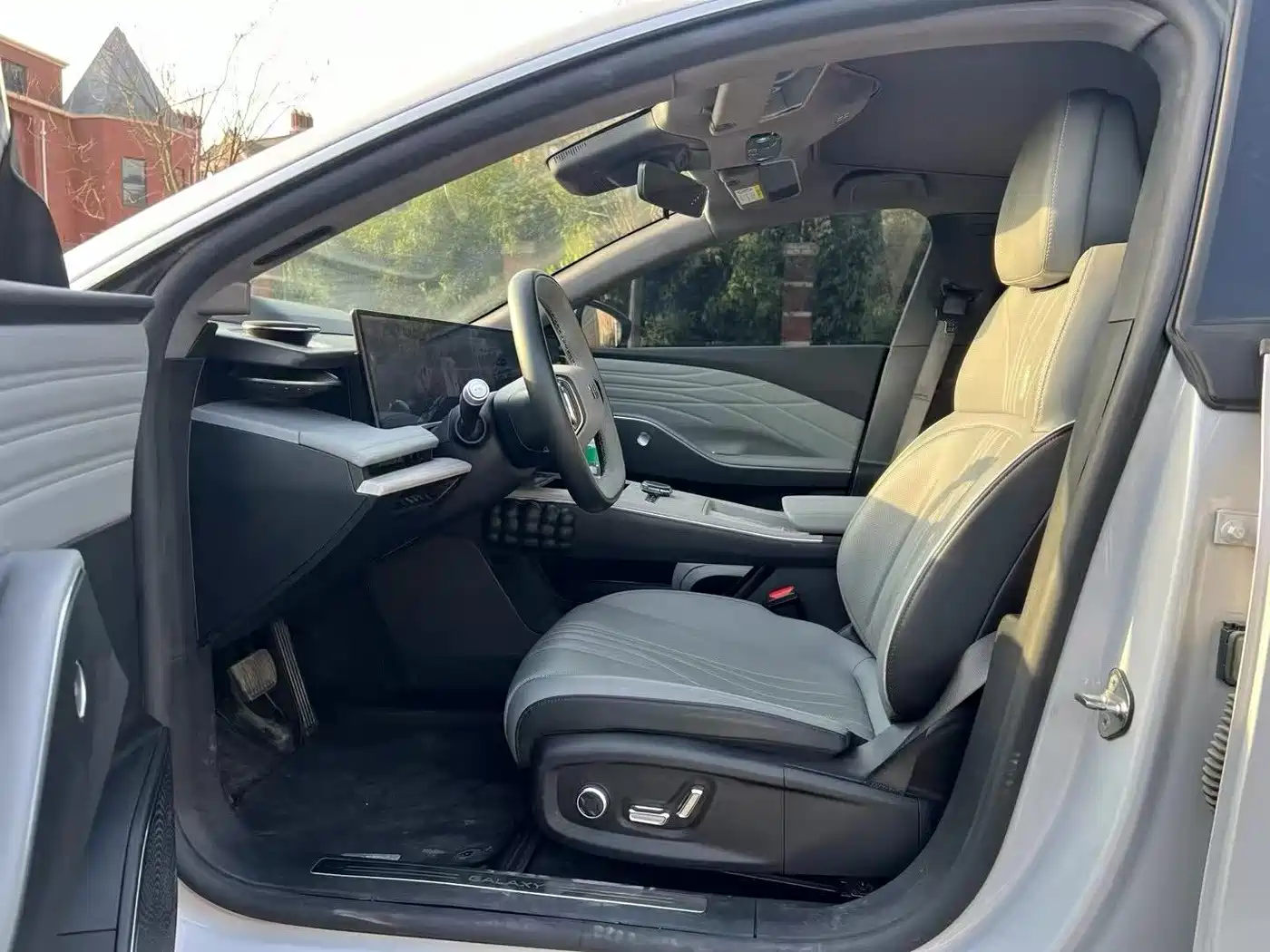 GEELY GALAXY GALAXY E8