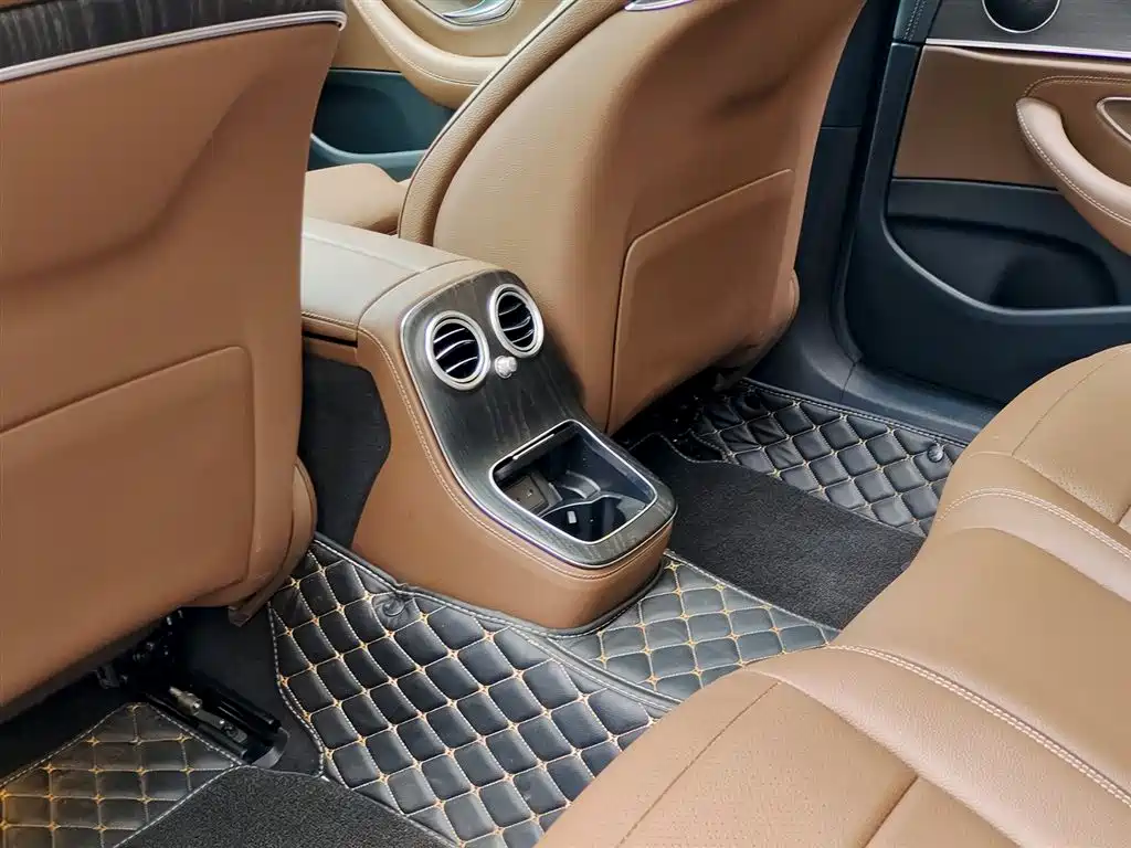 Mercedes-Benz E-Class 2022 E 300 L Sport Fashion фото 9