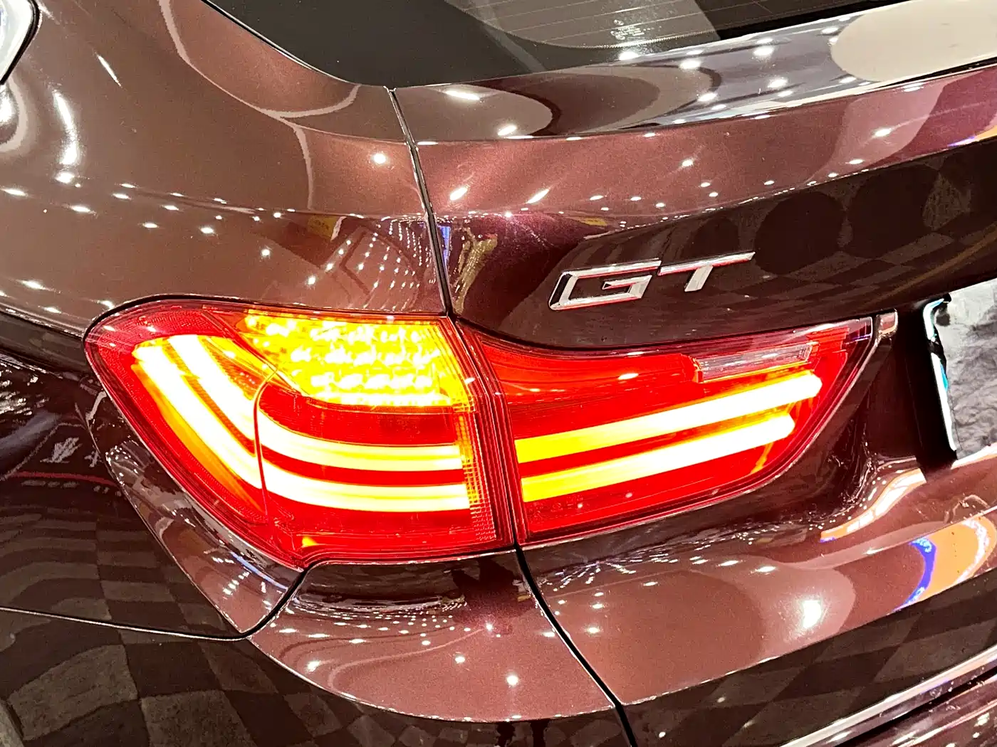 BMW 5 Series GT 2014 535i Luxury фото 15