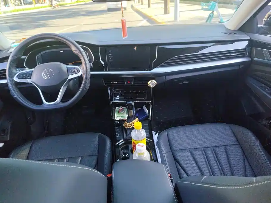 Volkswagen Passat 2025 2025 Outstanding 380TSI Starlight Dragon Soaring Edition