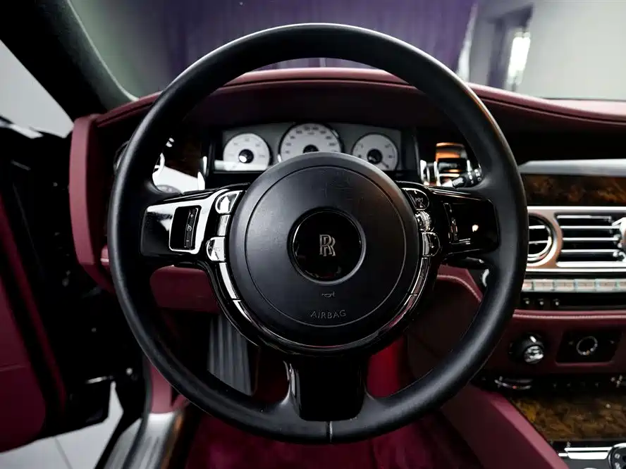 Rolls-Royce Ghost 2018 6.6T Standard Wheelbase фото 15