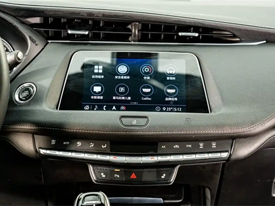 Cadillac XT4 2020 Facelift 28T 2WD Leading фото 13