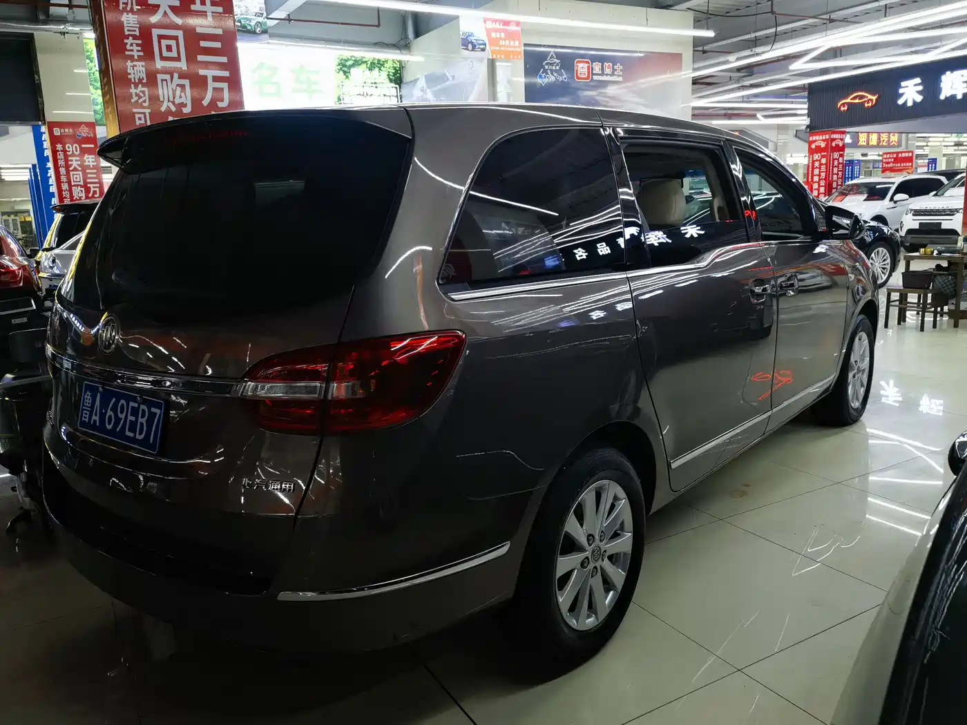 Buick GL8 2017 25S Luxury China V фото 4