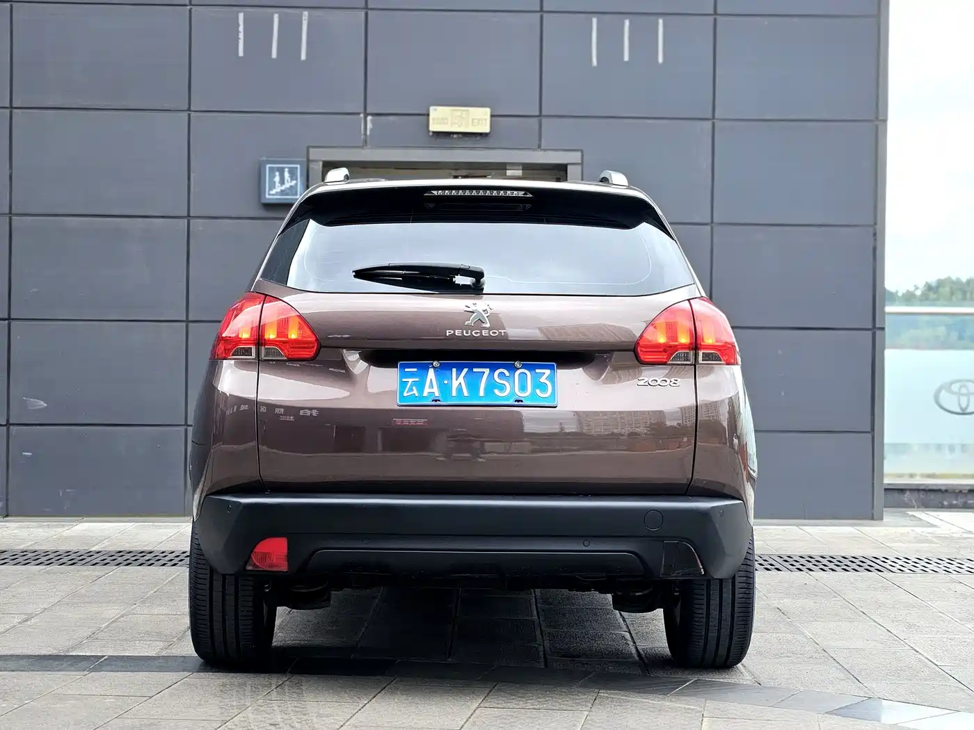 Peugeot 2008 2015 2014 1.6L Automatic Fashion Edition