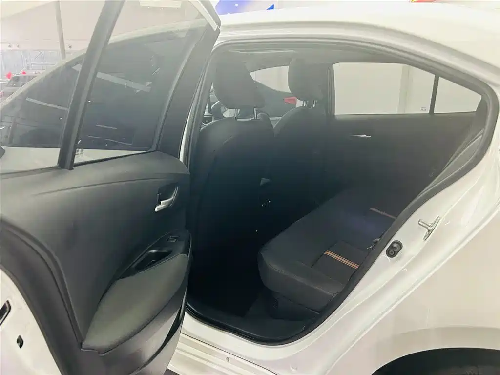 Toyota Levin 2023 Smart Hybrid 1.8L Luxury фото 23