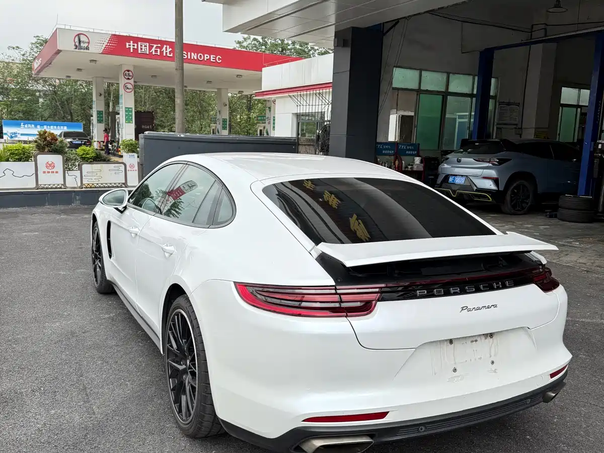 Porsche Panamera 2020 Panamera 10th Anniversary Edition 2.9T фото 4