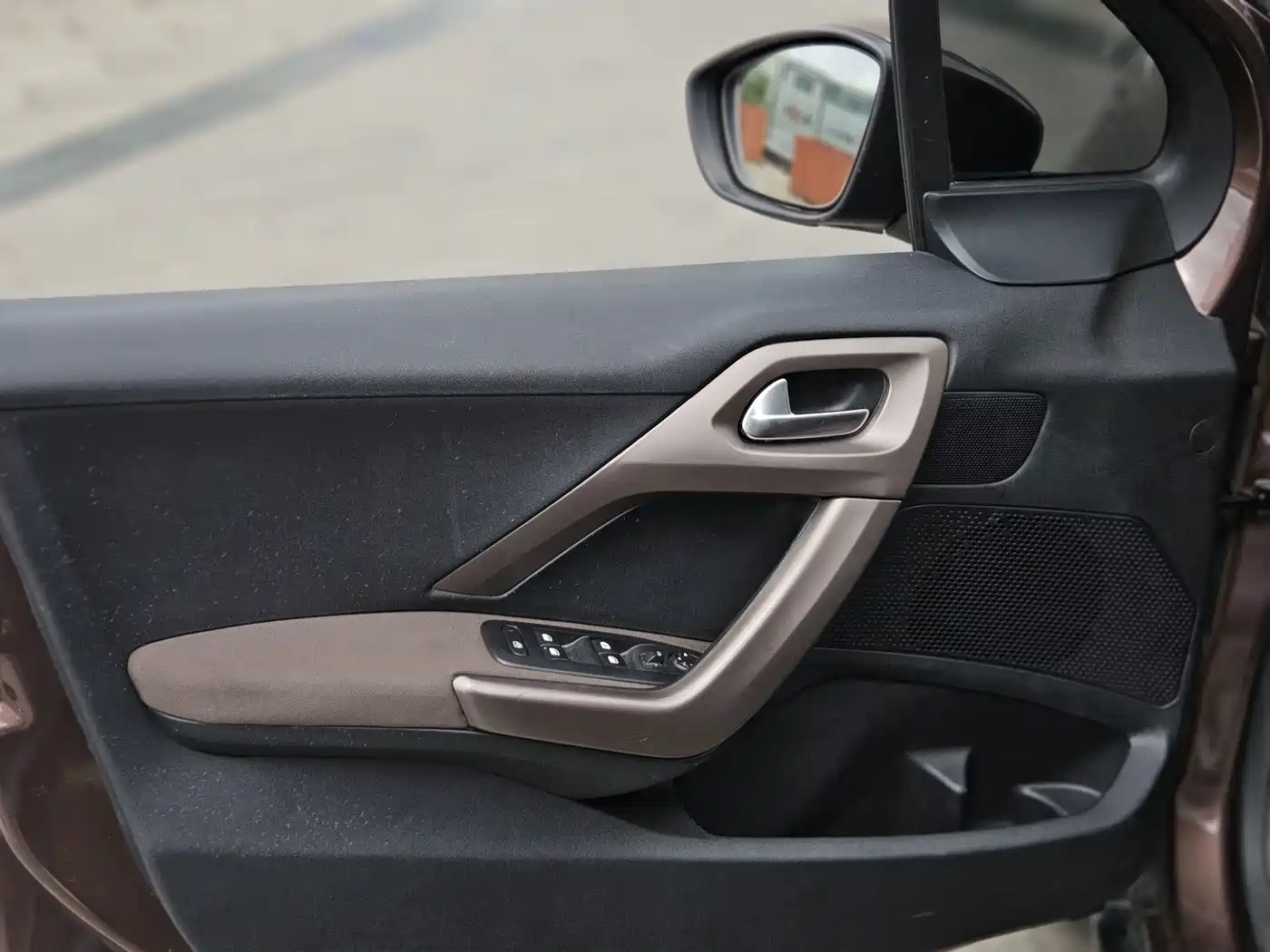 Peugeot 2008 2015 2014 1.6L Automatic Fashion Edition