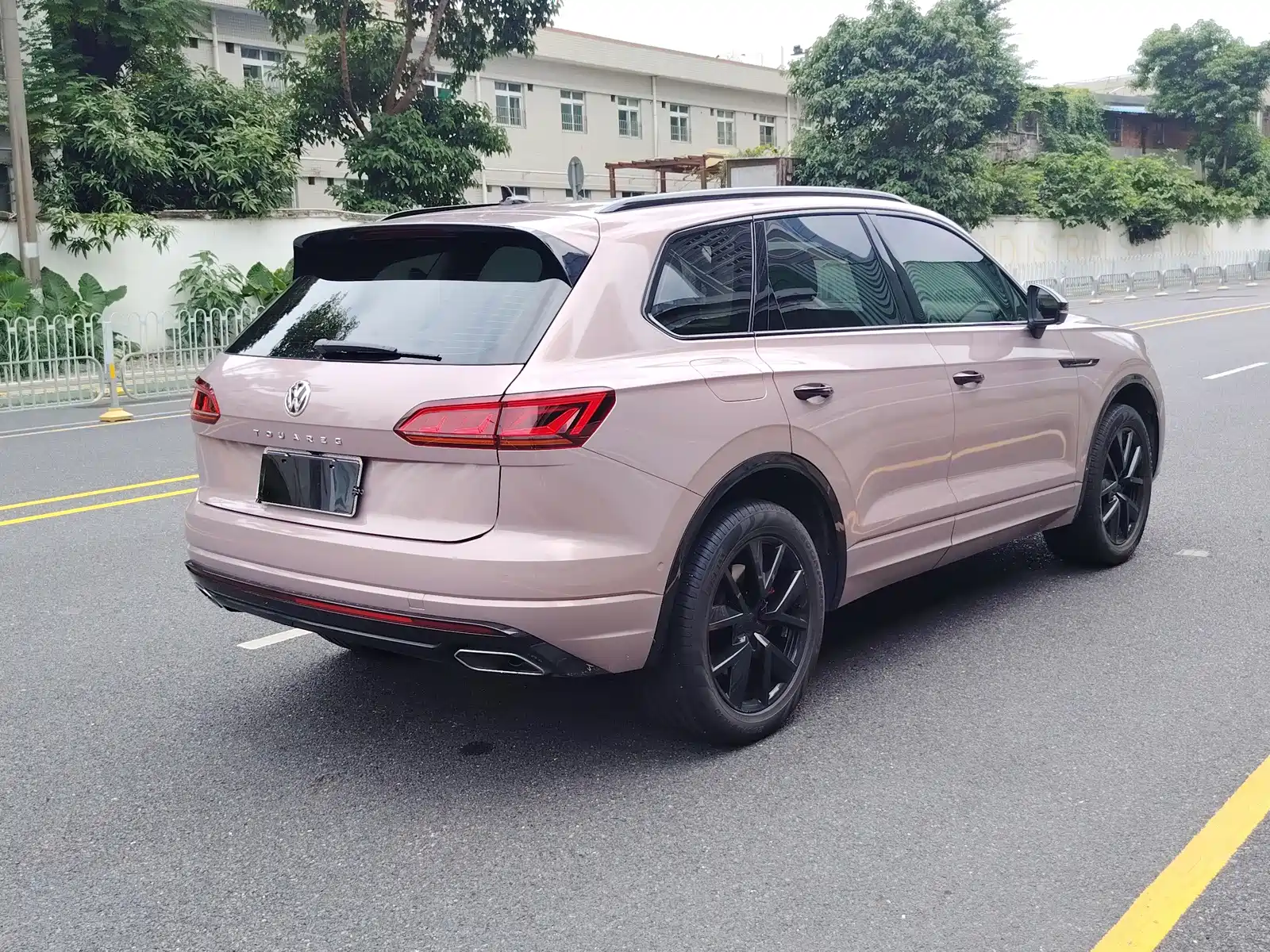 Фото 5 - Volkswagen Touareg