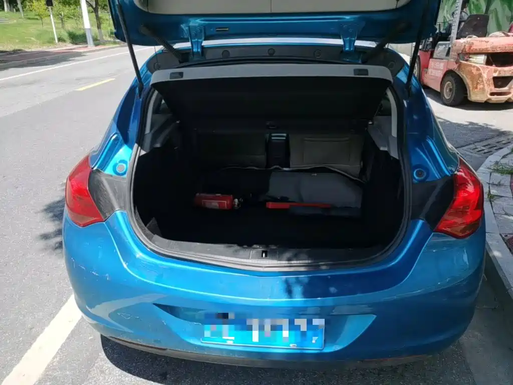 Фото 19 - Buick Excelle