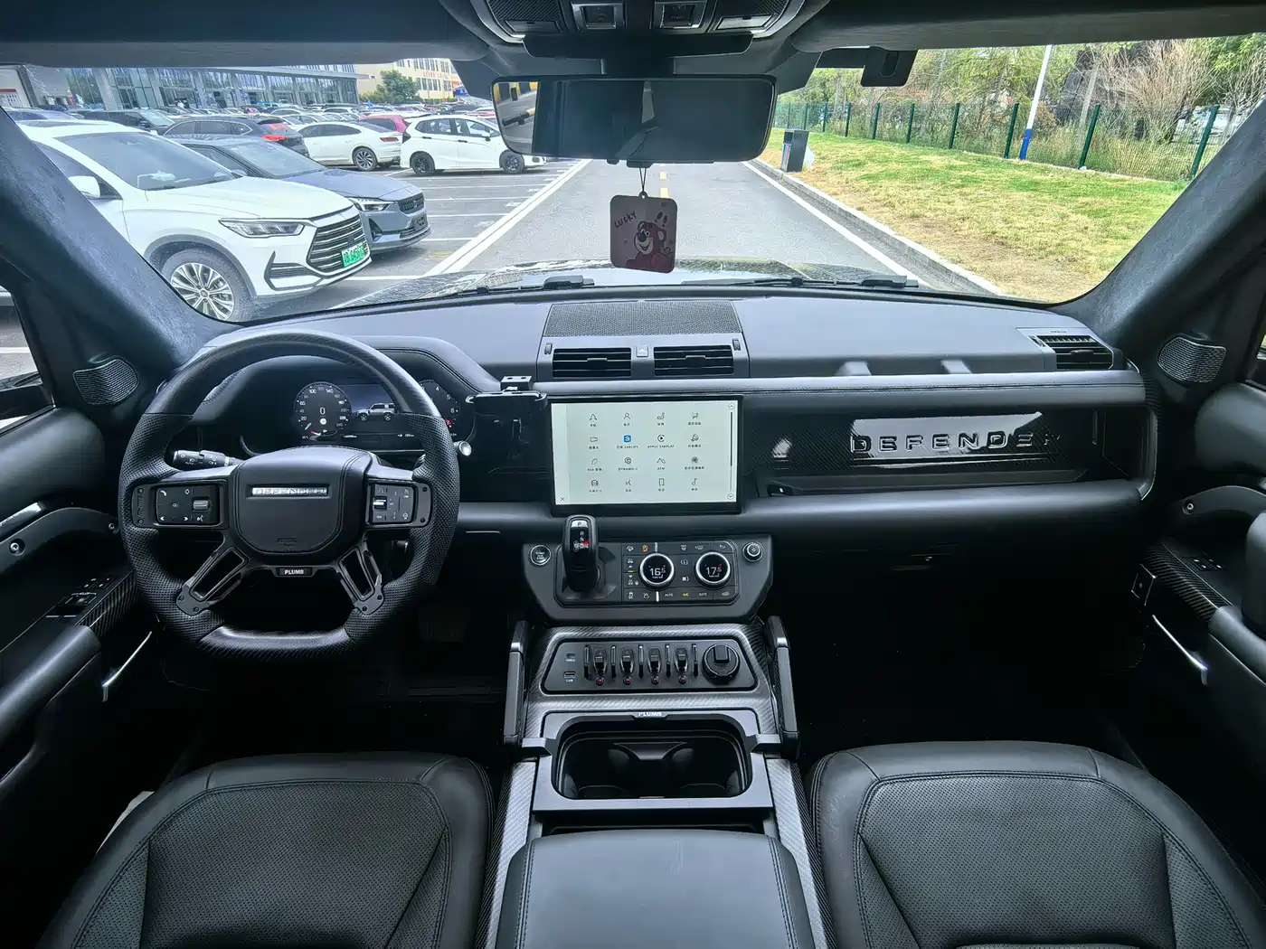 LAND ROVER DEFENDER