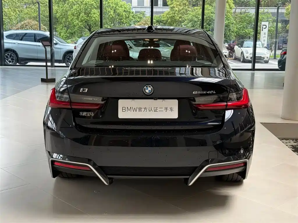 BMW i3 2024 eDrive 40 L Shadow Night Package фото 4