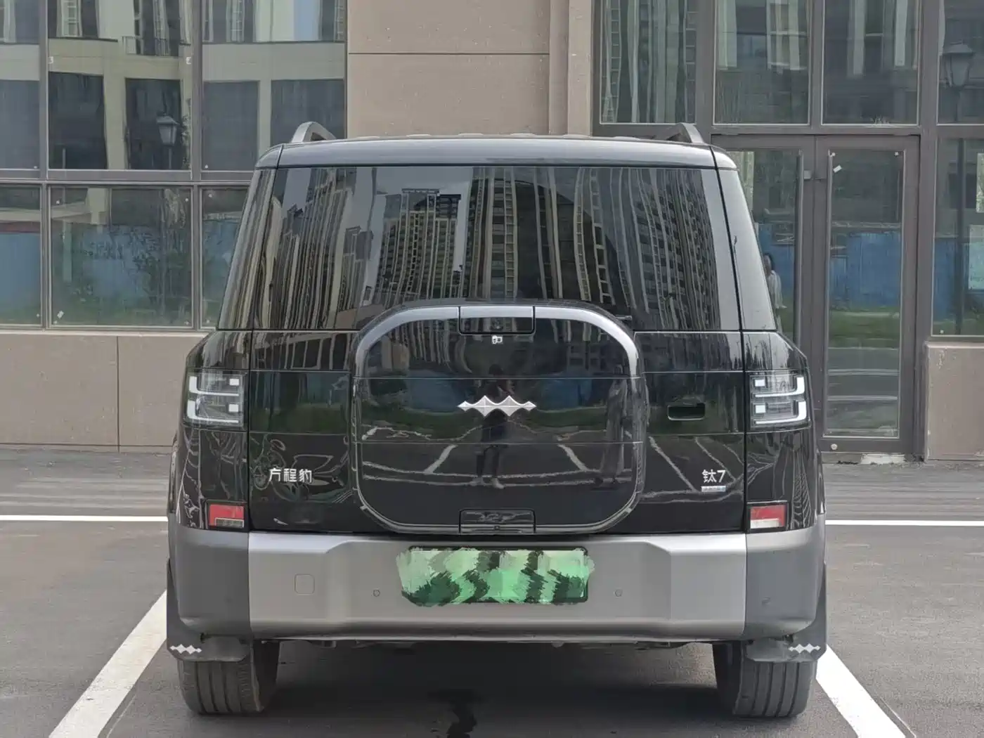 Fang Cheng Bao Titanium 7 2026 2025 200KM Front-Wheel Drive Max Edition