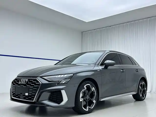 Audi A3 Sportback 35 TFSI, Стиль Спорт