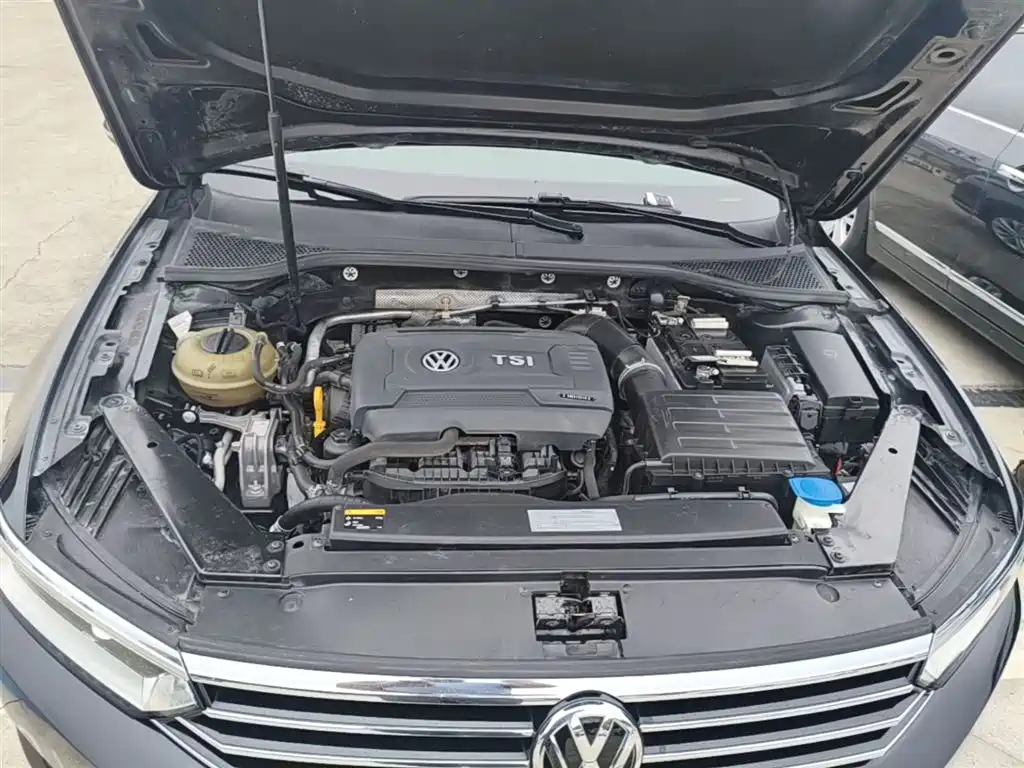 Volkswagen Magotan 2017 380TSI DSG Luxury фото 20