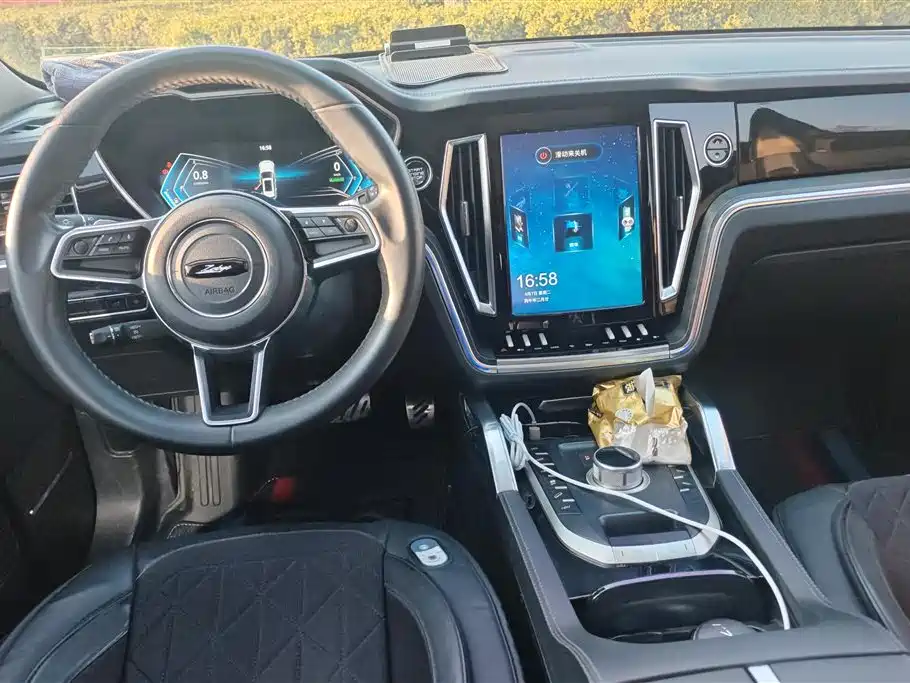 ZOTYE T700
