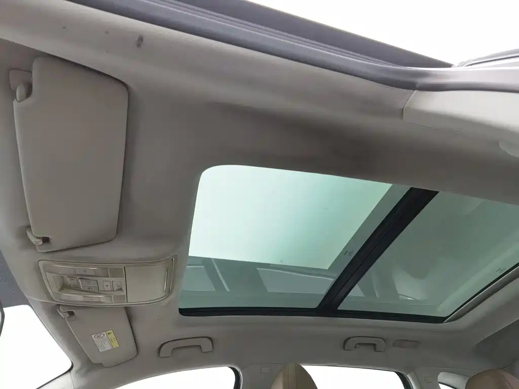 Photo 14 - Borgward BX7