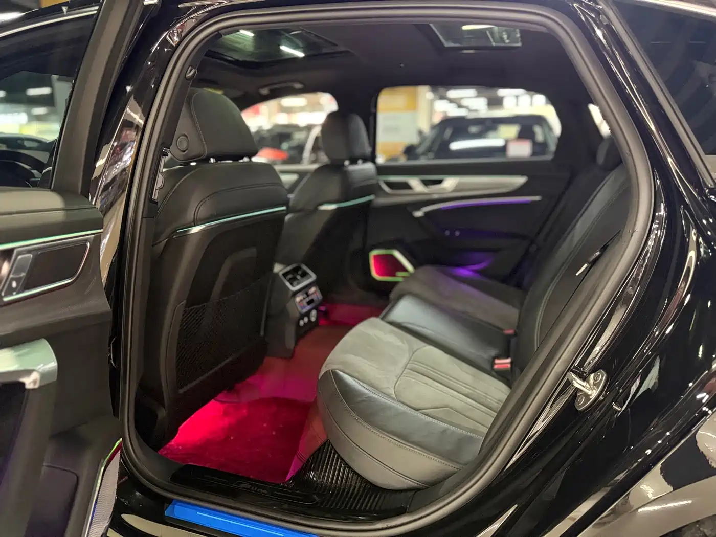 Audi A6L 2024 45 TFSI Premium Dynamic фото 9