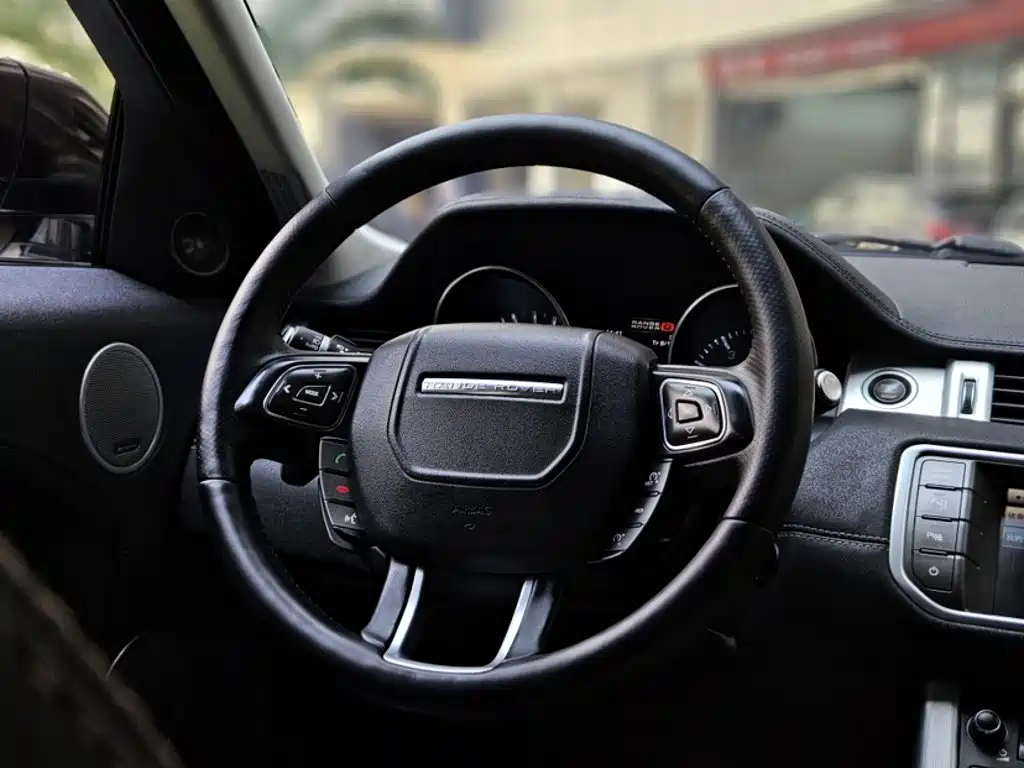 Photo 3 - Land Rover Range Rover Evoque (Import)