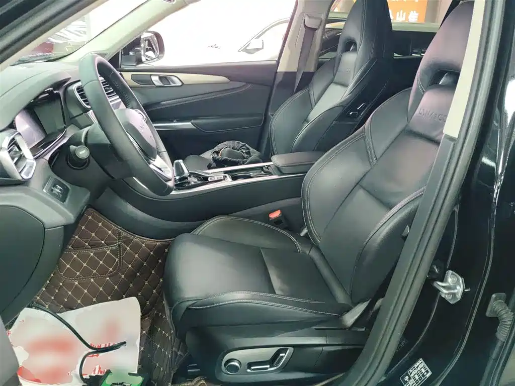 Lynk & Co 01 2019 2.0T 2WD Type Pro Version China VI фото 15